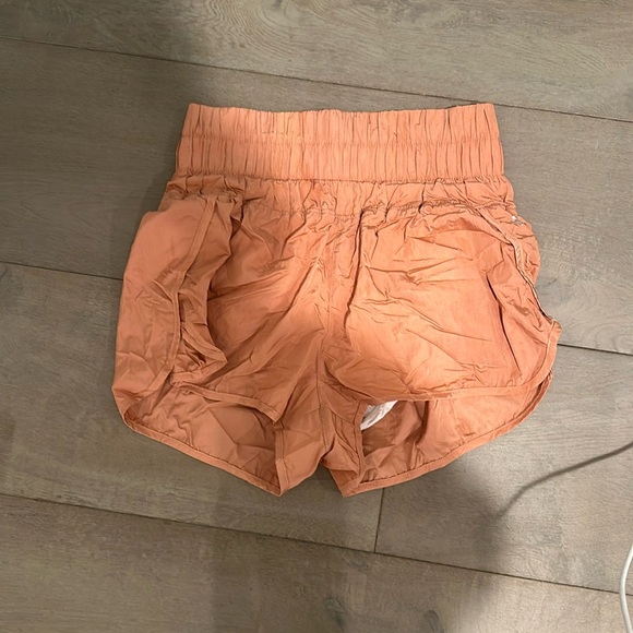 Free People - The Way Home Shorts - Picture 2 of 3